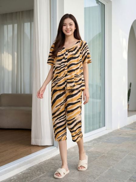  Bộ lanh áo cộc quần lửng cổ V 