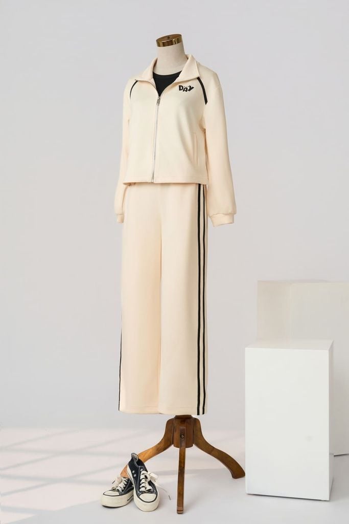  Áo thể thao kéo khóa có phối rút gấu chất umi mềm mại 