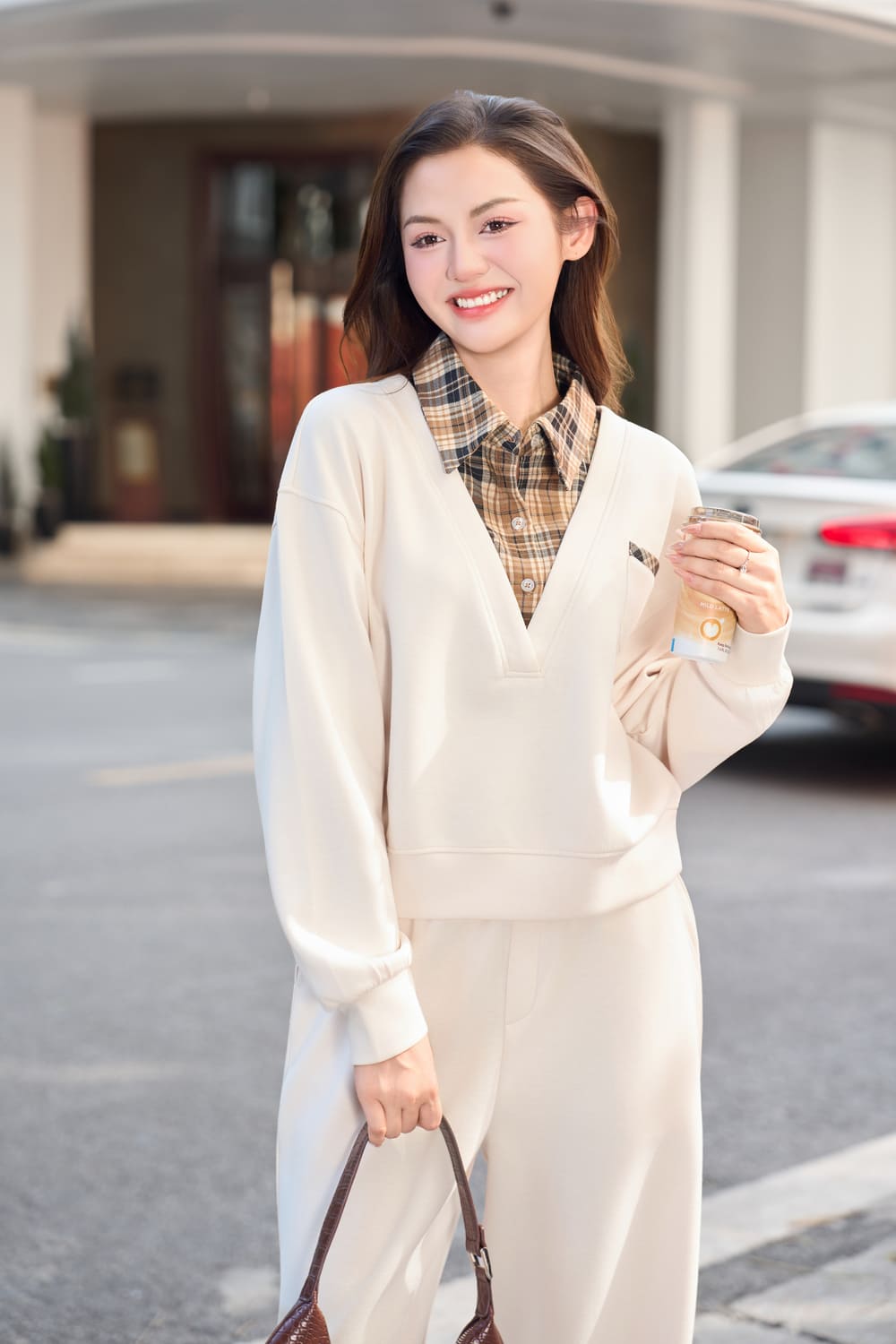 Áo dài tay nữ Cardina vải umi bo gấu phối cổ