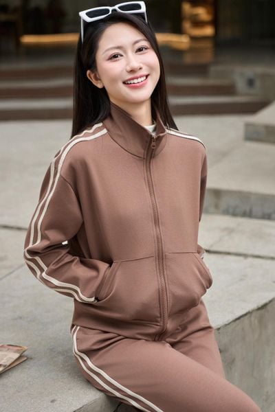 Áo khoác thể thao nữ vải Umi dáng vai chườm phối viền