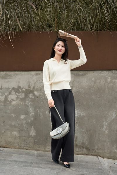  Áo dài tay cổ V mở bo gấu tạo eo 