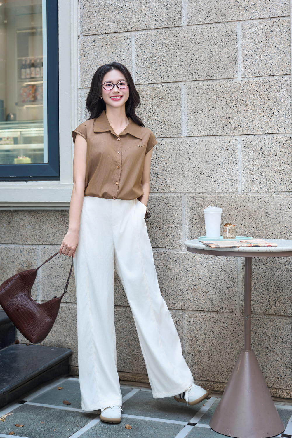 Hướng Dẫn Cách Nhận Biết và Bảo Quản Trang Phục Vải Thô Gió Bền Đẹp