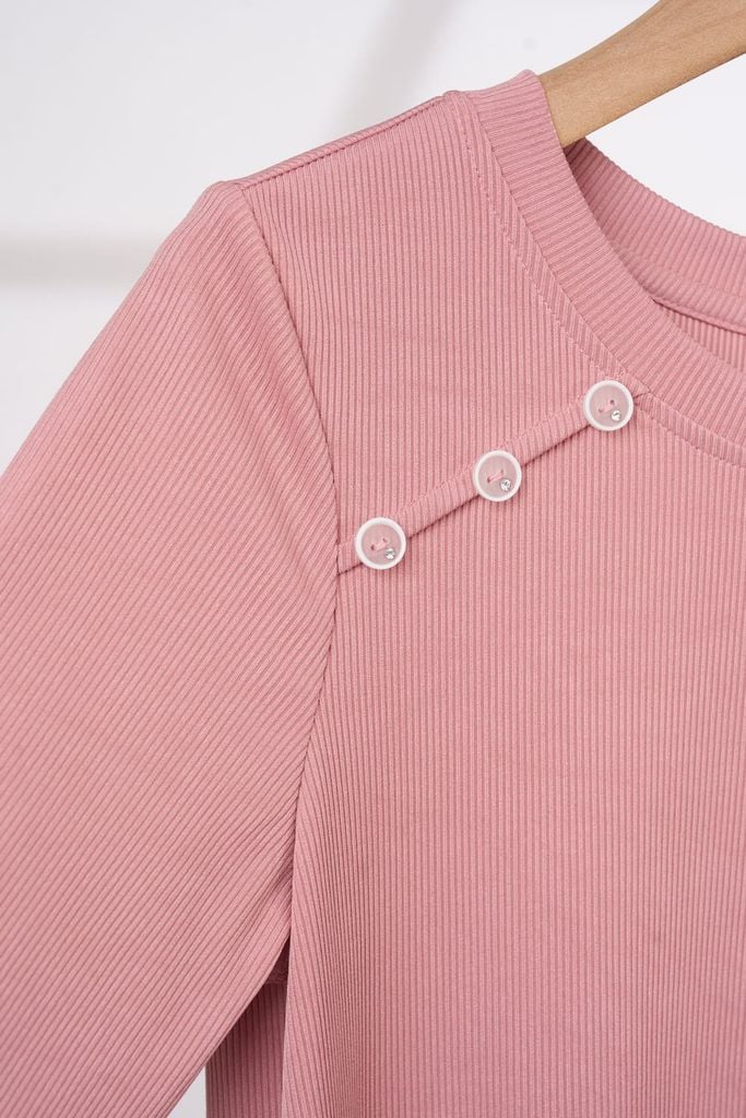  Áo thun nữ Cardina vải tăm tay lỡ cổ tròn cúc vai 