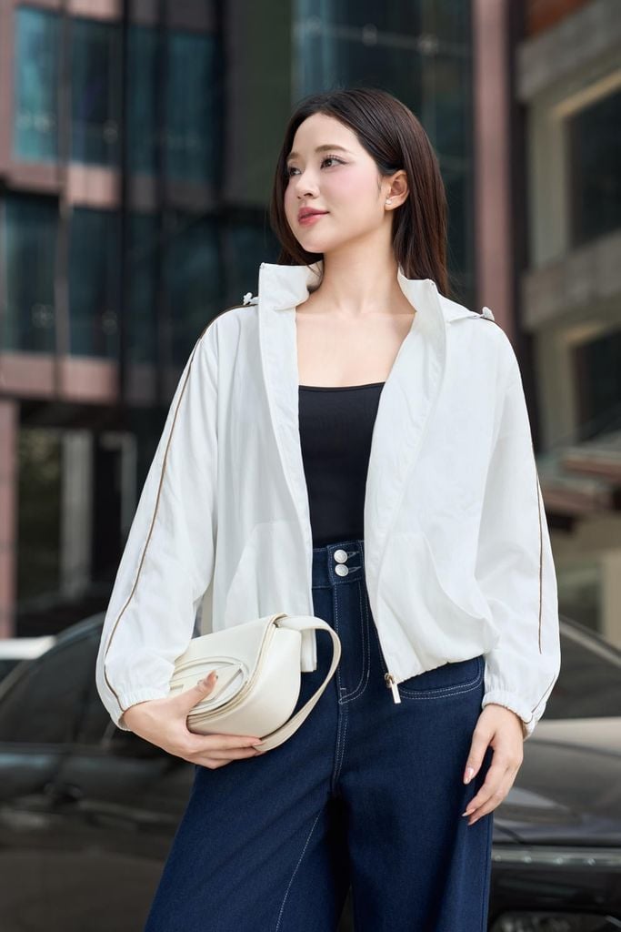  Áo khoác ngắn gấu bom tay phối lé mũ rời 