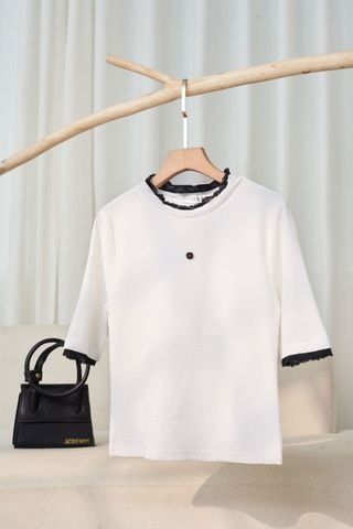 Áo nữ vải len xốp dáng tay lỡ cổ tròn phối viền ren