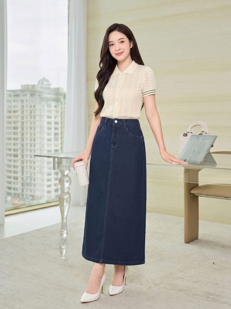  Chân váy jean suông dài cạp cao xẻ sau 