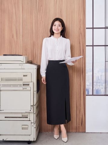 Chân váy suông dáng ôm xẻ trước