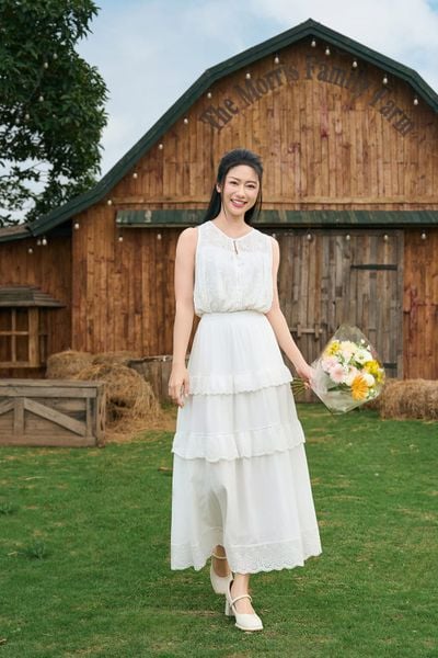  Chân váy maxi xếp tầng phối ren 