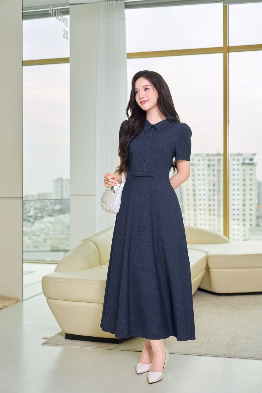  Đầm denim tay cộc cổ đức dáng xòe 