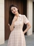  Đầm sơ mi thô kẻ cổ v có trang trí ngực 