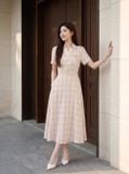  Đầm sơ mi thô kẻ cổ v có trang trí ngực 