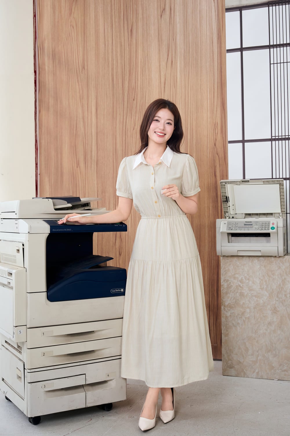 Đầm sơ mi thô kẻ chun eo, lá cổ khác màu