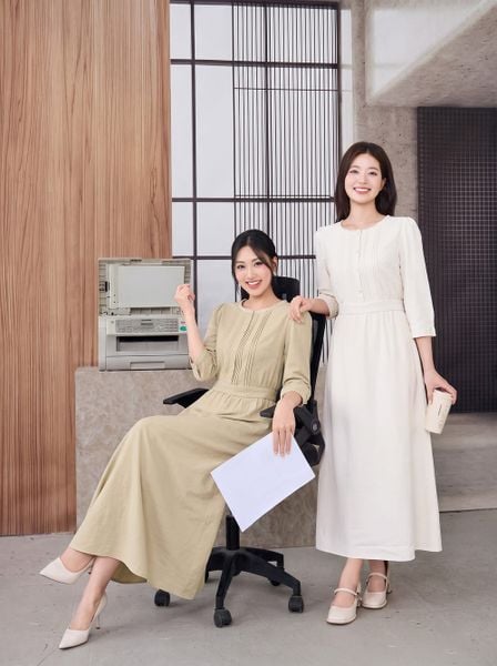  Đầm thô đũi gân dọc cổ tròn trang trí ren 