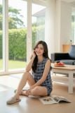  Bộ đồ nữ thô kẻ sát nách cổ tròn phối bèo xếp ly 