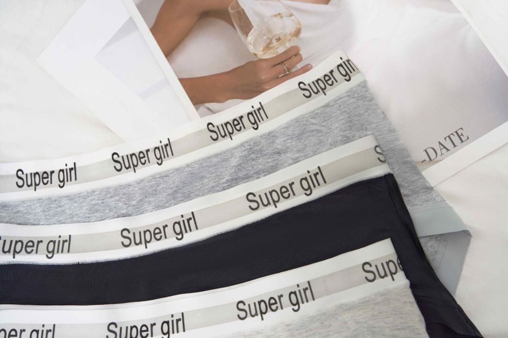  Quà tặng - Quần lót nữ Cardina dòng Younger vải cotton lạnh thiết kế phối viền Super Girl co giãn kháng khuẩn 