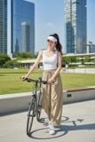  Quần Barrel nữ chất Kaki cạp chun tạo gân trước thanh lịch 