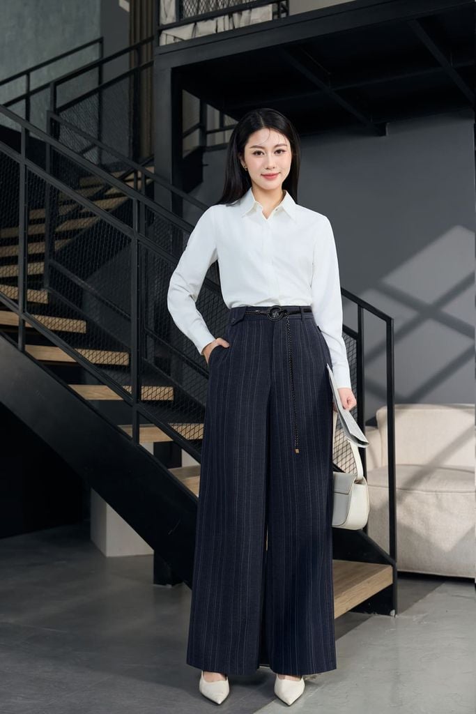  Quần suông nữ tuytsi kẻ sọc cạp liền kèm dây đai. 