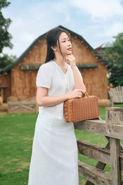  Gemnohu tải ứng dụng thô thêu dáng A dài viền gấu sóng 