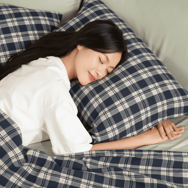  Vỏ gối Cardina Dòng Home Living Vải dạ Kẻ caro 