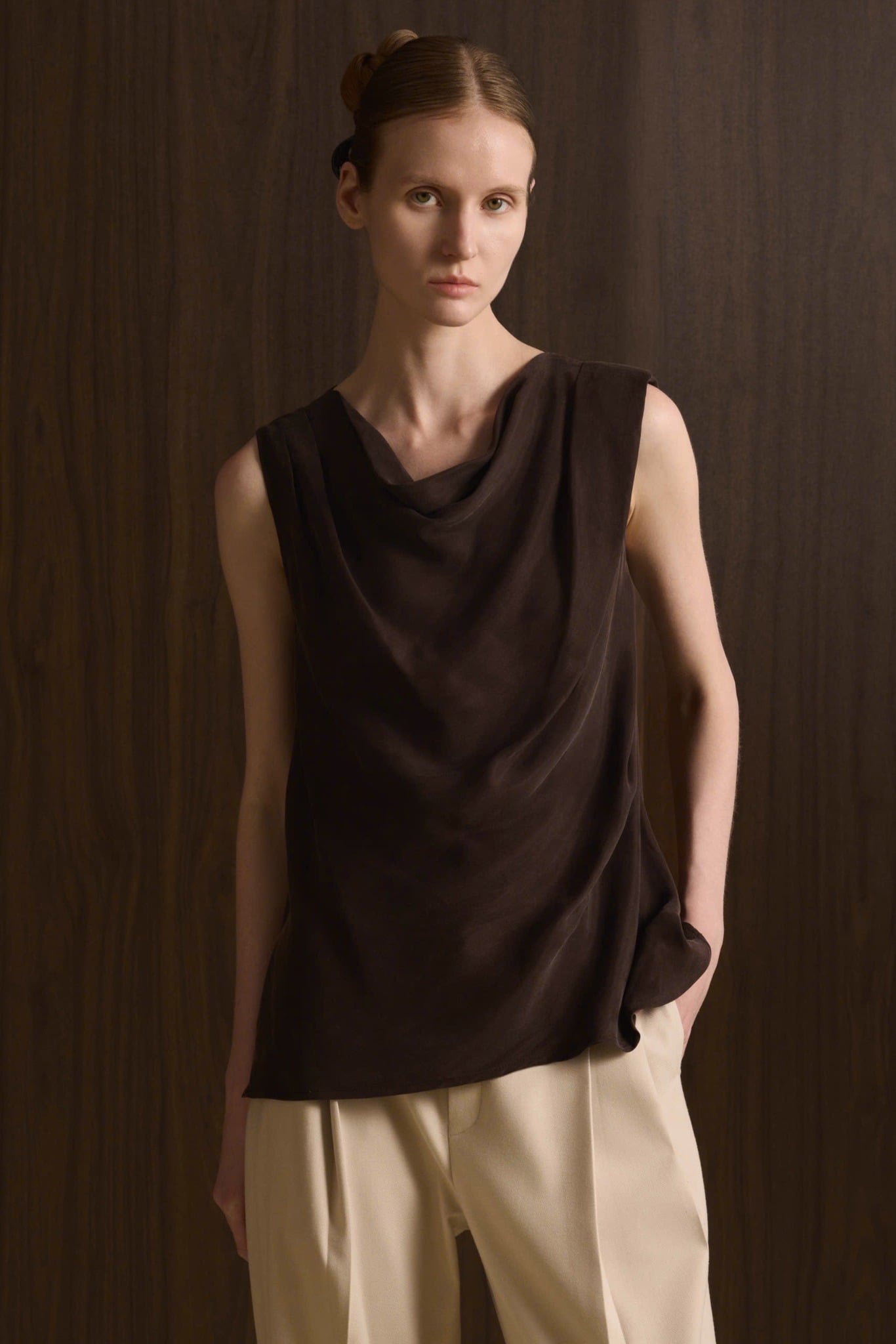  SÉRA GRAPED SLEEVELESS TOP 