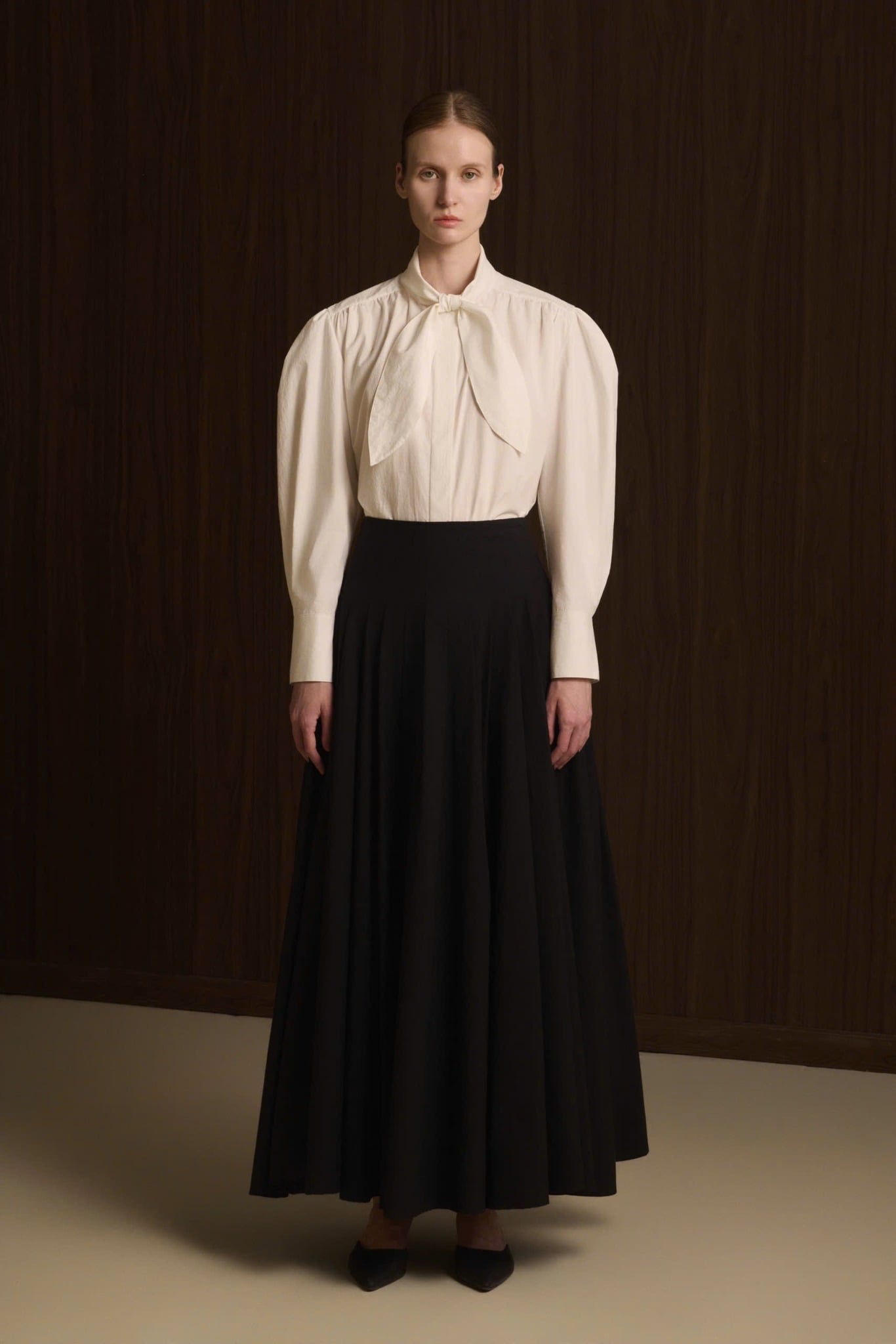  CLOUD SOFT TIE NECK BLOUSE 