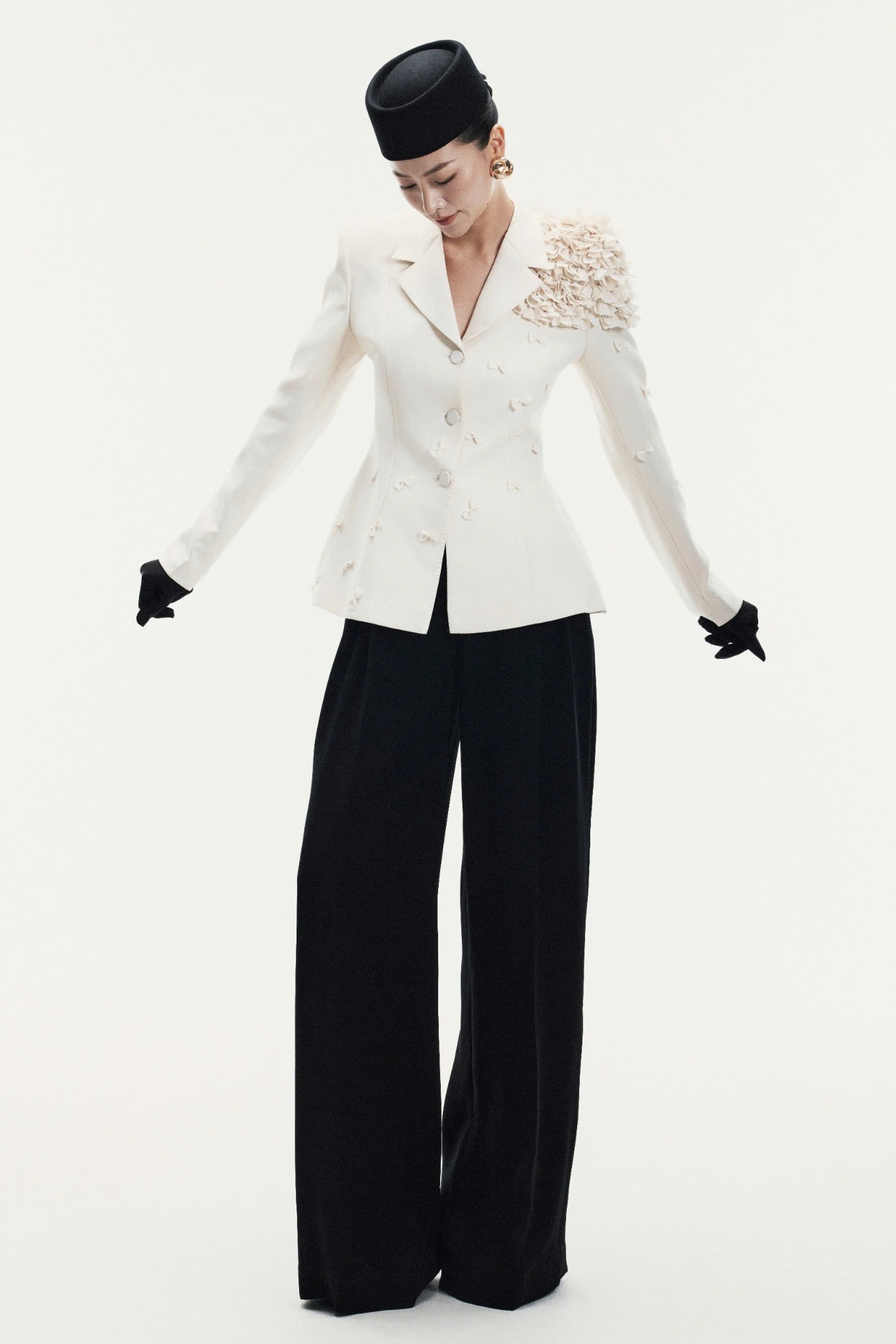  IVORY BOW COUTURE JACKET 