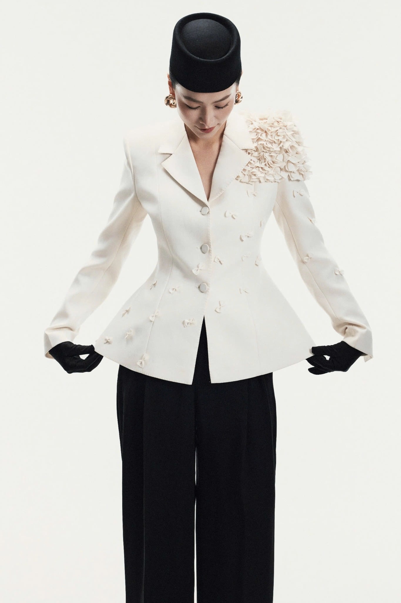  IVORY BOW COUTURE JACKET 