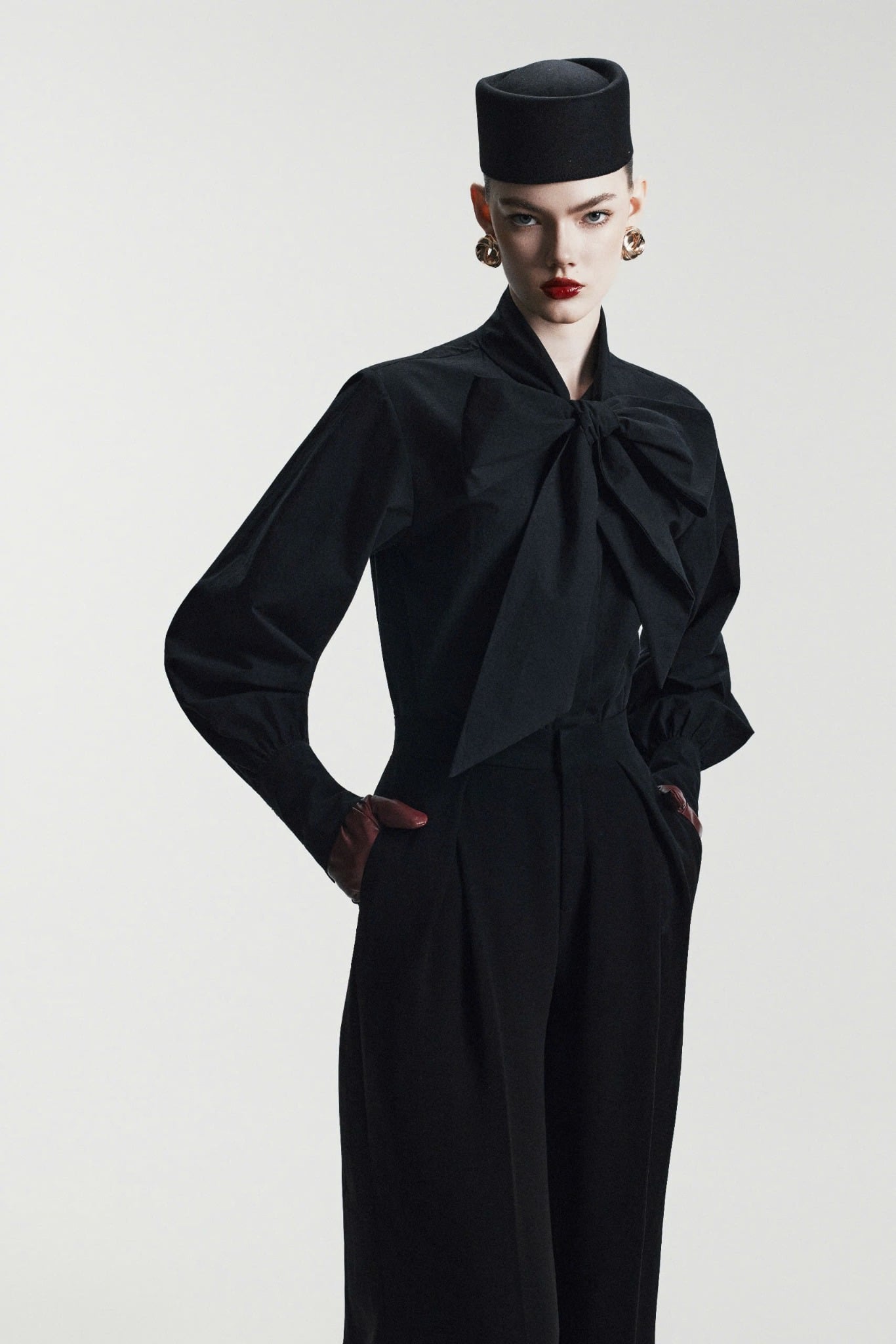  ECLIPSE SIGNATURE BOW BLOUSE 