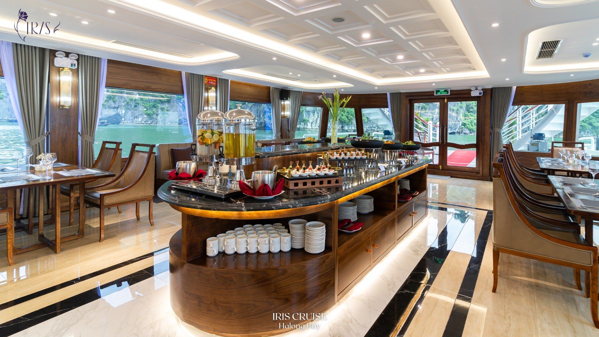 Du Thuyền Iris Cruise Vịnh Hạ Long