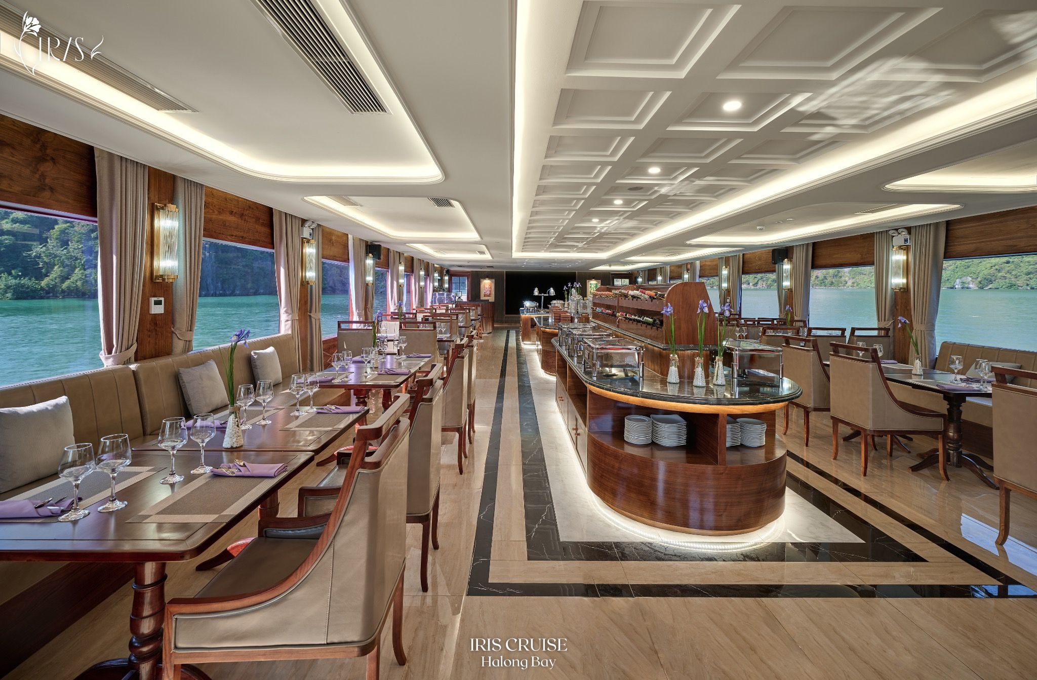 Du Thuyền Iris Cruise Vịnh Hạ Long