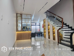 BÀN GIAO TƯỜNG TIVI WALL, TỦ CHÂN CẦU THANG - ANH HOÀNG - KHU ĐÔ THỊ MỸ GIA - NHA TRANG