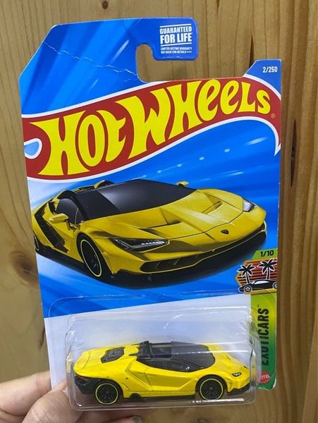  JJH80 23win04 '16 Lamborghini Centenario Roadster 