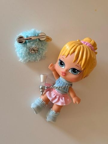  Búp bê Bratz Babyz Cloe Runwayz Doll (15cm) 