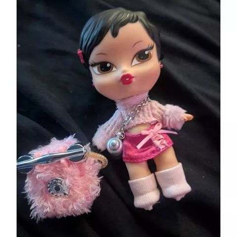  Búp bê Bratz Babyz Jade Runwayz Doll (15cm) 