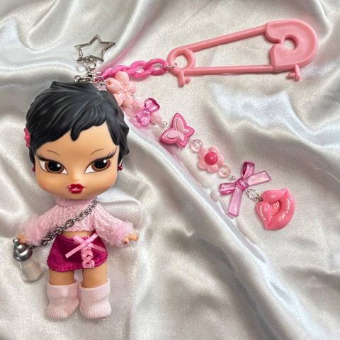  Búp bê Bratz Babyz Jade Runwayz Doll (15cm) 