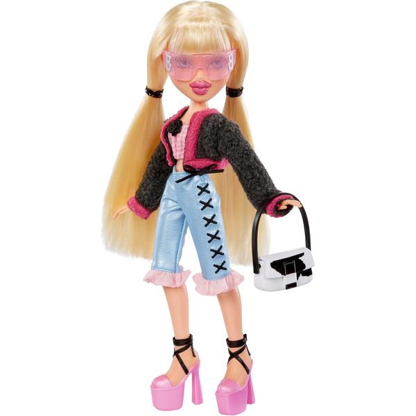 Búp bê thời trang Bratz Goin' Out! Cloe Fashion Doll