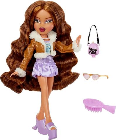  Búp bê Bratz Goin' Out! Yasmin Fashion Doll 