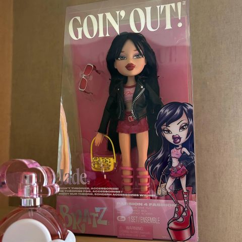  Búp bê Bratz Goin' Out! Jade Fashion Doll 