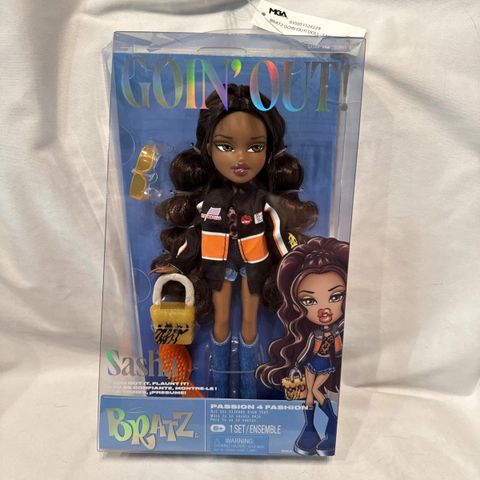  524229C3 Bratz Goin’ Out! Sasha Fashion Doll with Accessories 