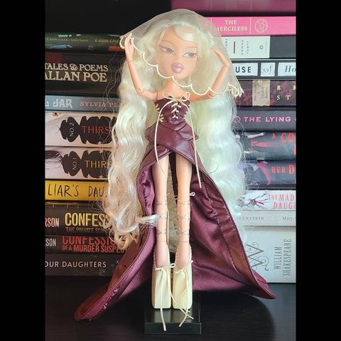  Búp bê Bratz 2025 Limited Edition Bratzaversary Jade Collector Doll 