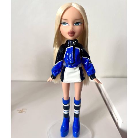  Búp bê Bratz Scorchin' Cloe Fashion Doll 