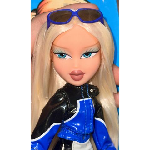  Búp bê Bratz Scorchin' Cloe Fashion Doll 