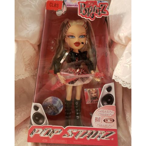  Búp bê Bratz Pop Starz Cloe Fashion Doll 