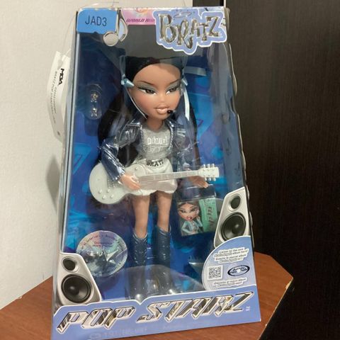  Búp bê Bratz Pop Starz Jade Fashion Doll 