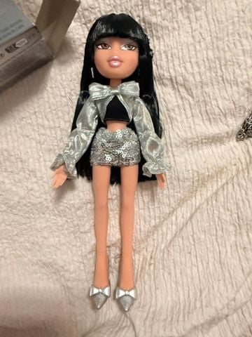  Búp bê Bratz 9.5