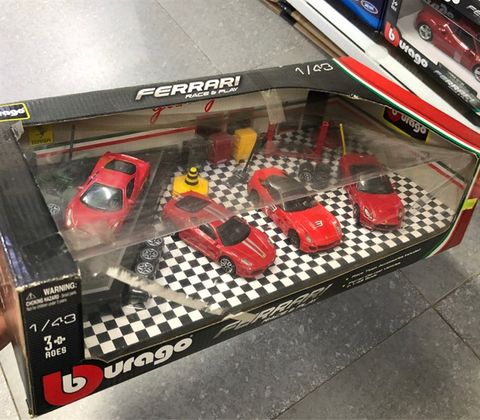  Do choi sieu xe Ferrari #18-31214 