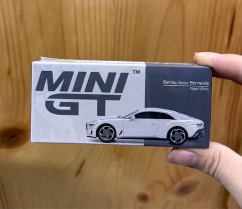  Mini GT Box Version MGT00969 Bentley Batur Bonneville Pearl 