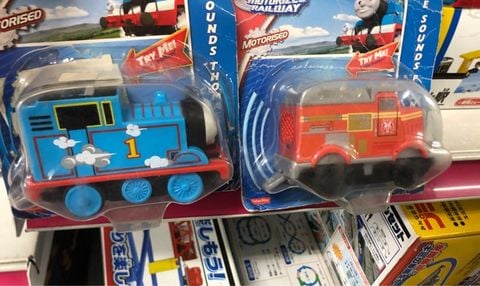  Do choi dau may xe lua co nhac va den Thomas & Friends CDV25 