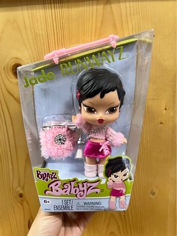  Búp bê Bratz Babyz Jade Runwayz Doll (15cm) 