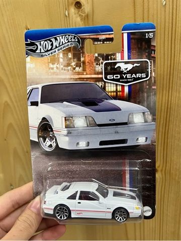  JBY5/GRT01 Siêu xe HW 84 Ford Mustang SVO - trắng 